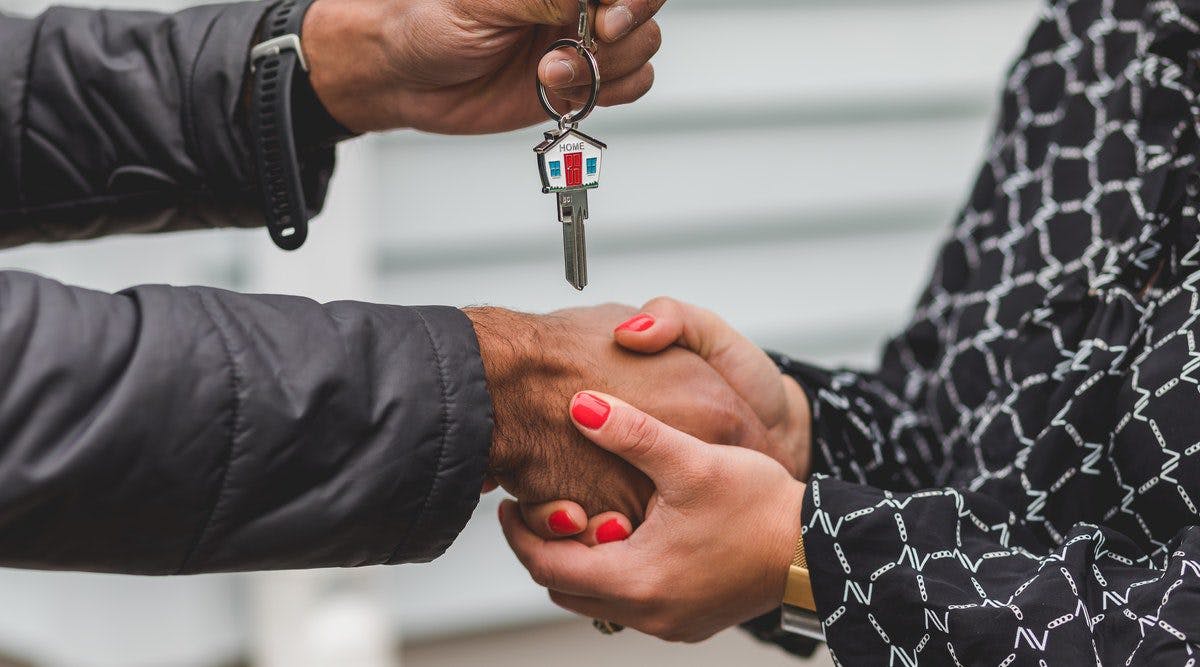 real estate agent in Canada